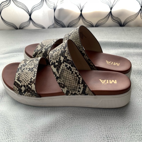 Mia girl Snake print Women’s sandal size:6,6.5,7, 7.5,8, 8.5,9, 9.5, 10 Various - Picture 7 of 14